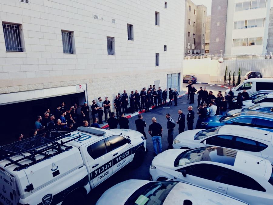 اعتقالات جنائية في القدس وام الفحم والجديدة المكر وحورة